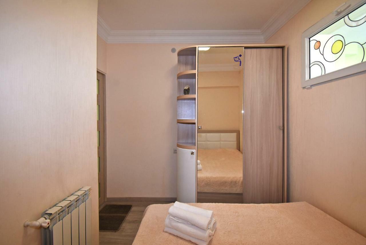 Perfect Apartment In Center Of Yerevan City Екстериор снимка